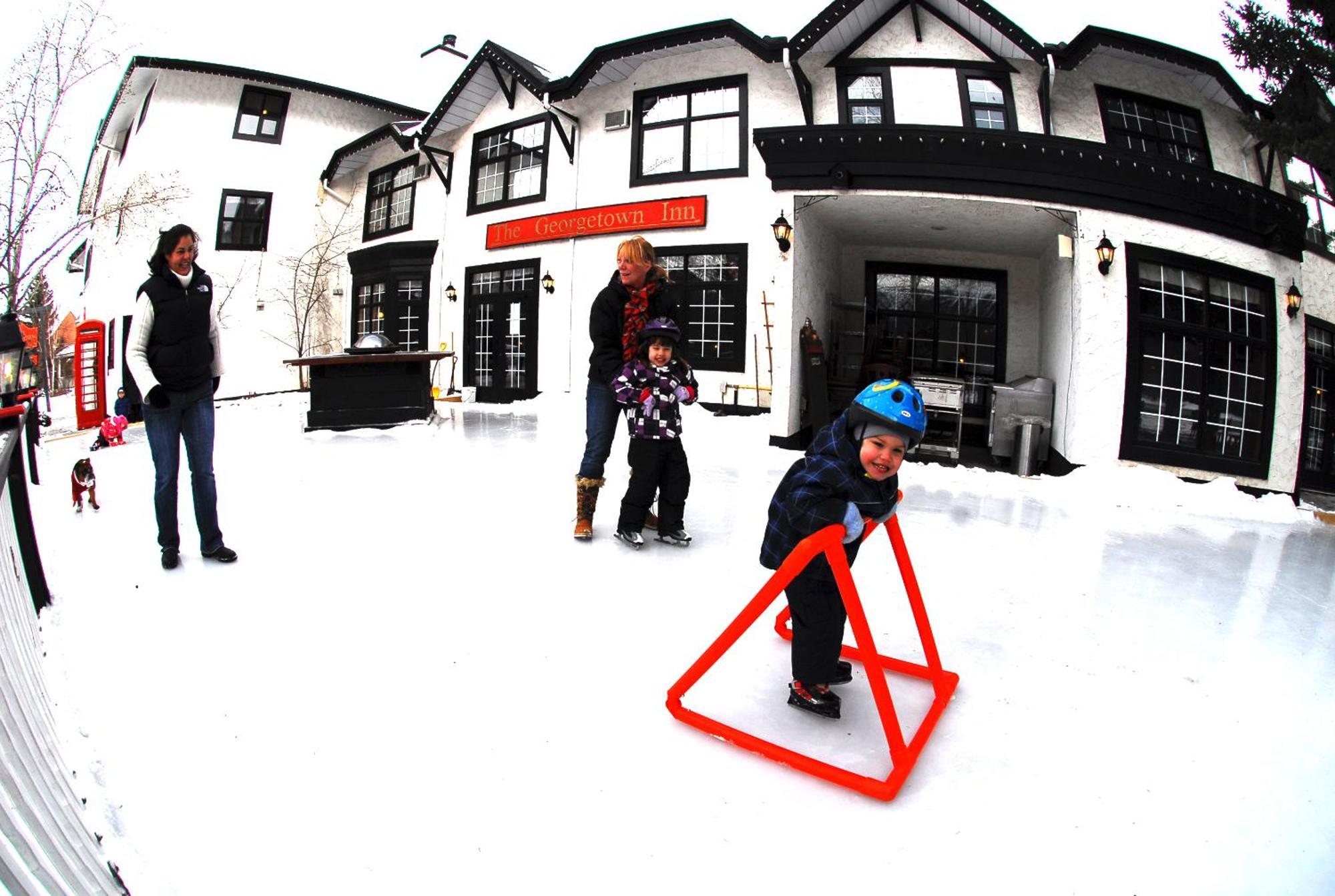 The Georgetown Inn Canmore Exterior foto